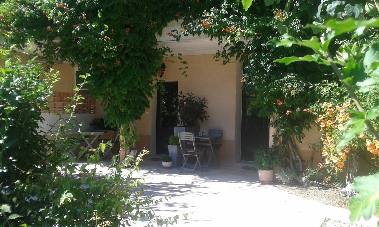 Chambres D'Hotes La Chrysalide Loriol-du-Comtat Exteriér fotografie